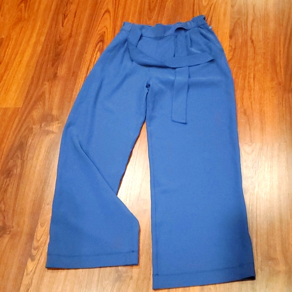 Lululemon Athletica blue noir wide-leg paperbag waist pants